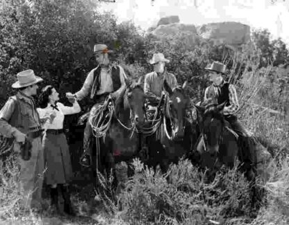 The Phantom Rider (1946) Starring Robert Kent on DVD - Image 3