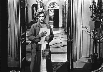 The Prince and the Showgirl (1957) Starring Marilyn Monroe on DVD - Image 4