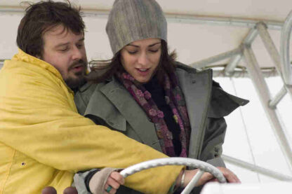 The Right Distance (2007) with English Subtitles on DVD - Image 2