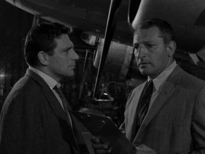 The Twilight Zone The Arrival (1961) Starring Harold J. Stone on DVD - Image 4