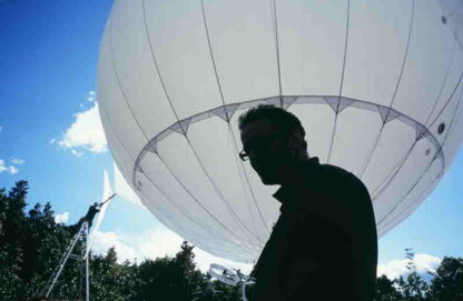 The White Diamond (2004) Starring Werner Herzog on DVD - Image 2