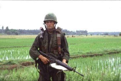 Under Heavy Fire (2001) Starring Casper Van Dien on DVD - Image 3
