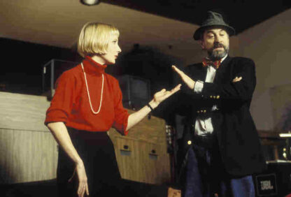 Wag the Dog (1997) Starring Dustin Hoffman on DVD - Image 2